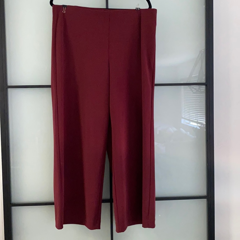 Loft Maroon wide leg pull on crop pants size large